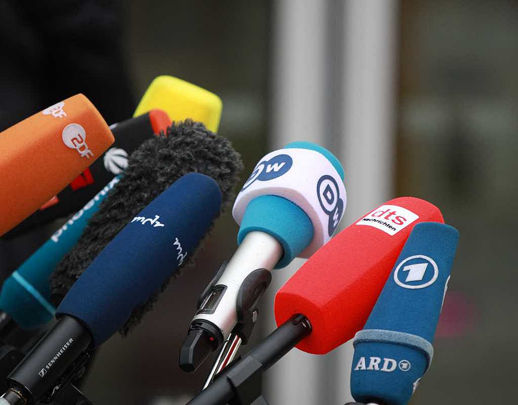 ARD, ZDF und Medienverbände fordern Schutz vor KI-Ausbeutung journalistischer Inhalte