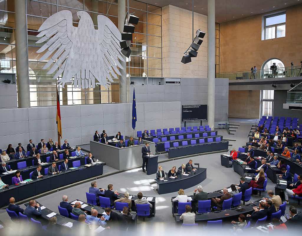 Klingbeil sieht Aufschwung: Bundestag beginnt Haushaltswoche f&uuml;r 2027