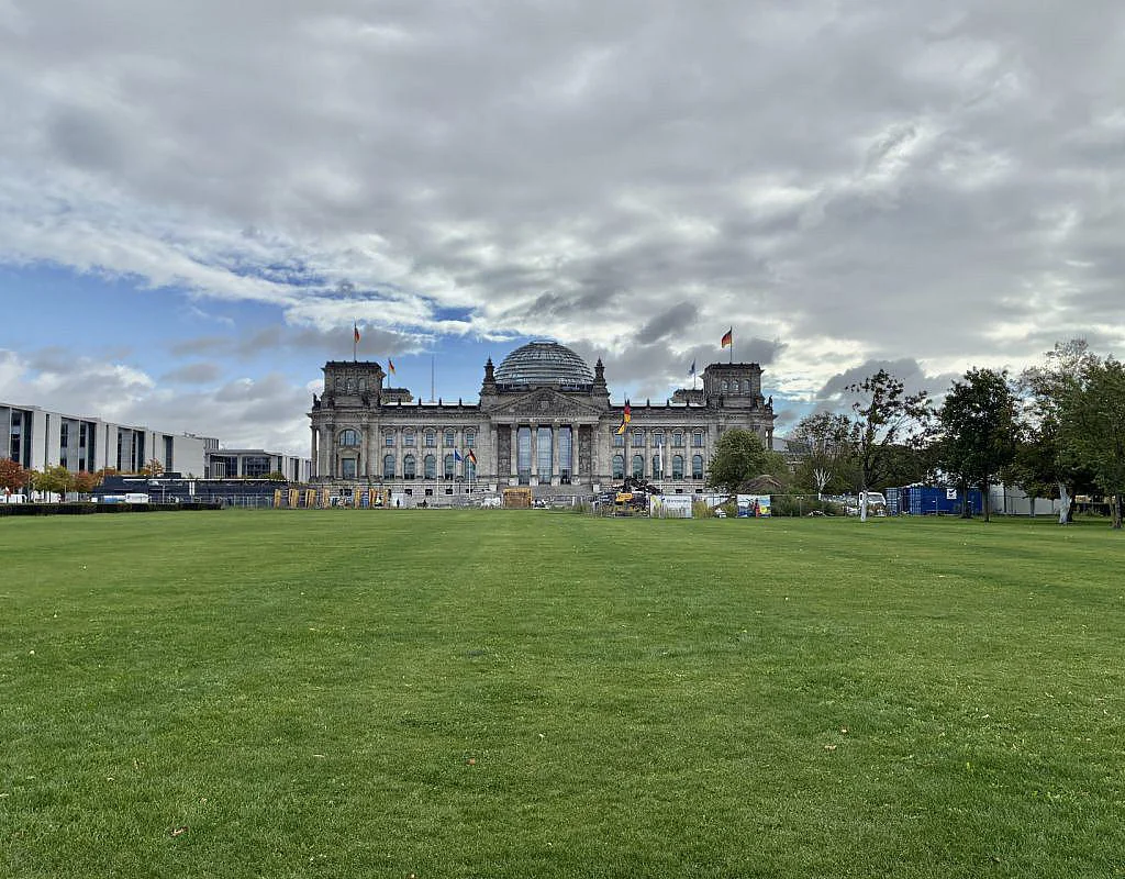 Bundestag führt eigenen KI-Chatbot ein – Start noch dieses Jahr geplant