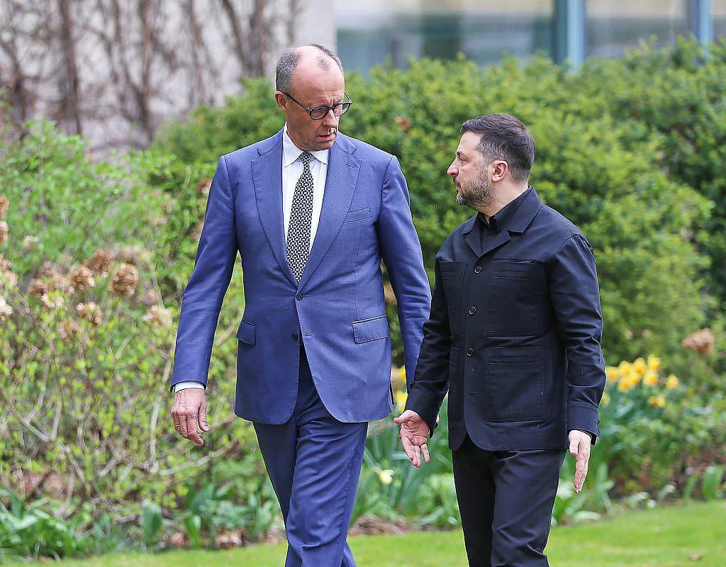 Merz telefoniert mit Selenskyj und sichert Solidarit&auml;t zu